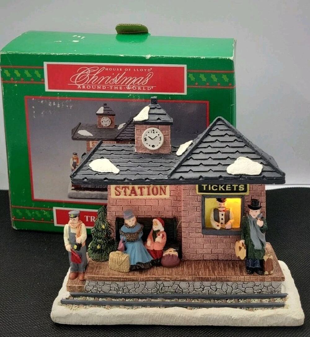 House of Lloyd Christmas Around The World Train Station Lighted Village w/ Box V